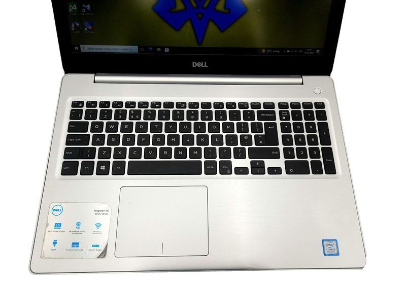 Dell Inspiron 5570 1027 фото
